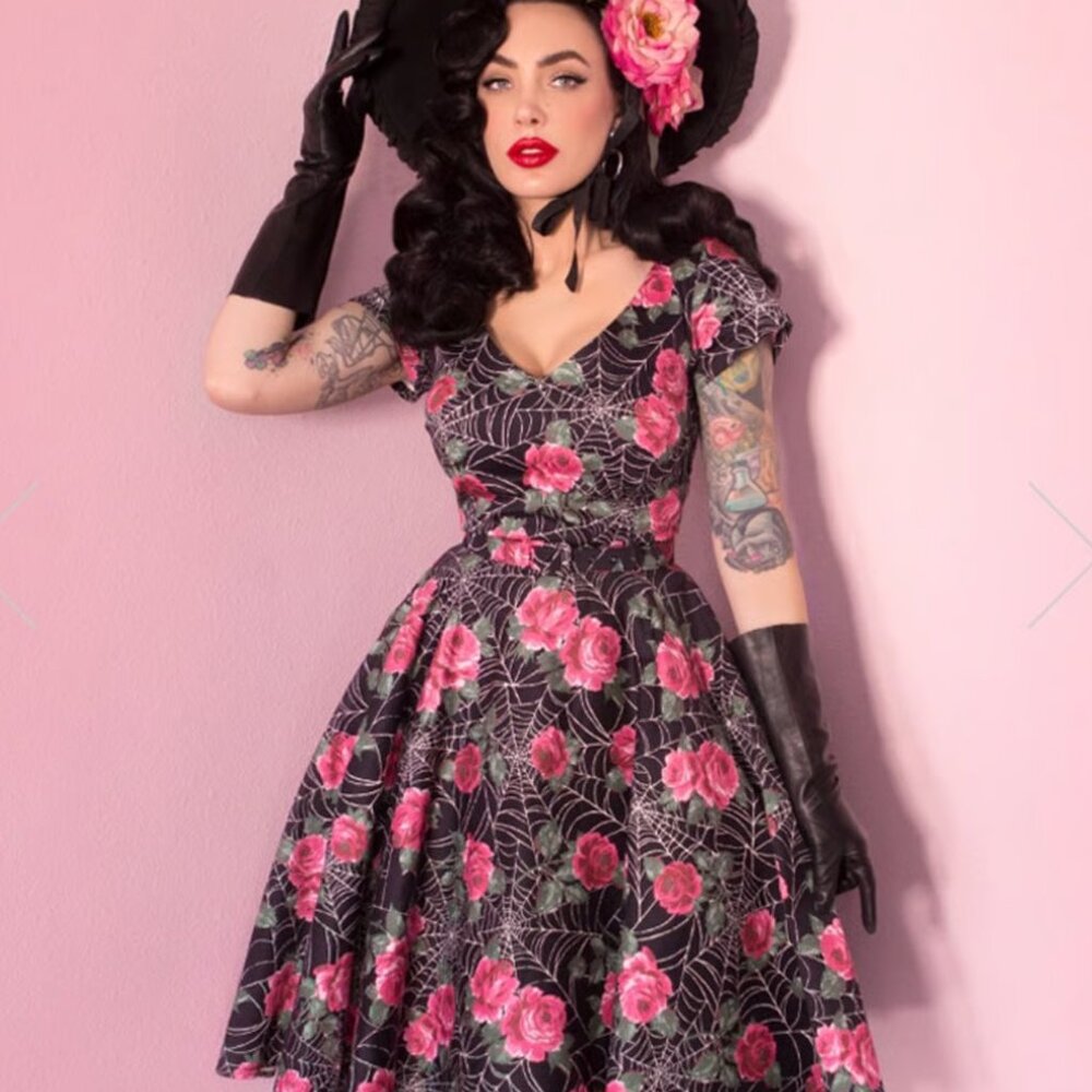 Vixen Vanity Fair Dress in Spiderweb Pink Roses Print by Micheline Pitt, Sz S